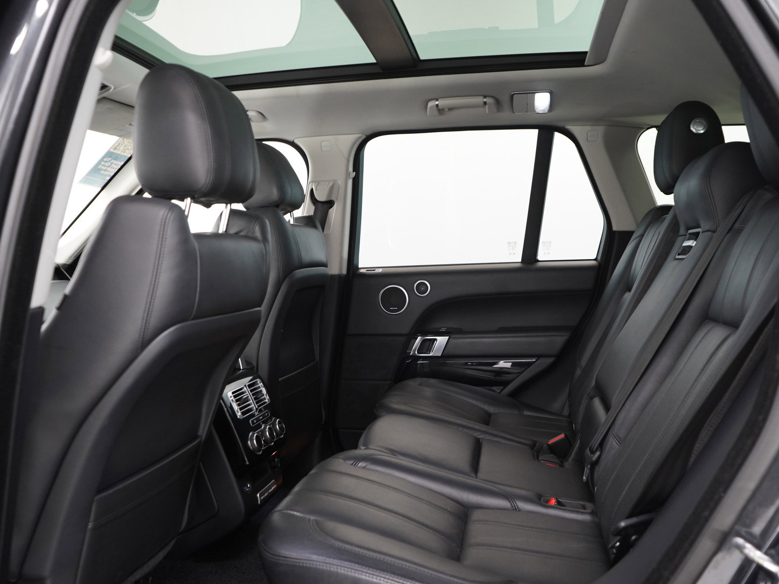 Used 2013 Land Rover Range Rover HSE AWD/4WD image 17