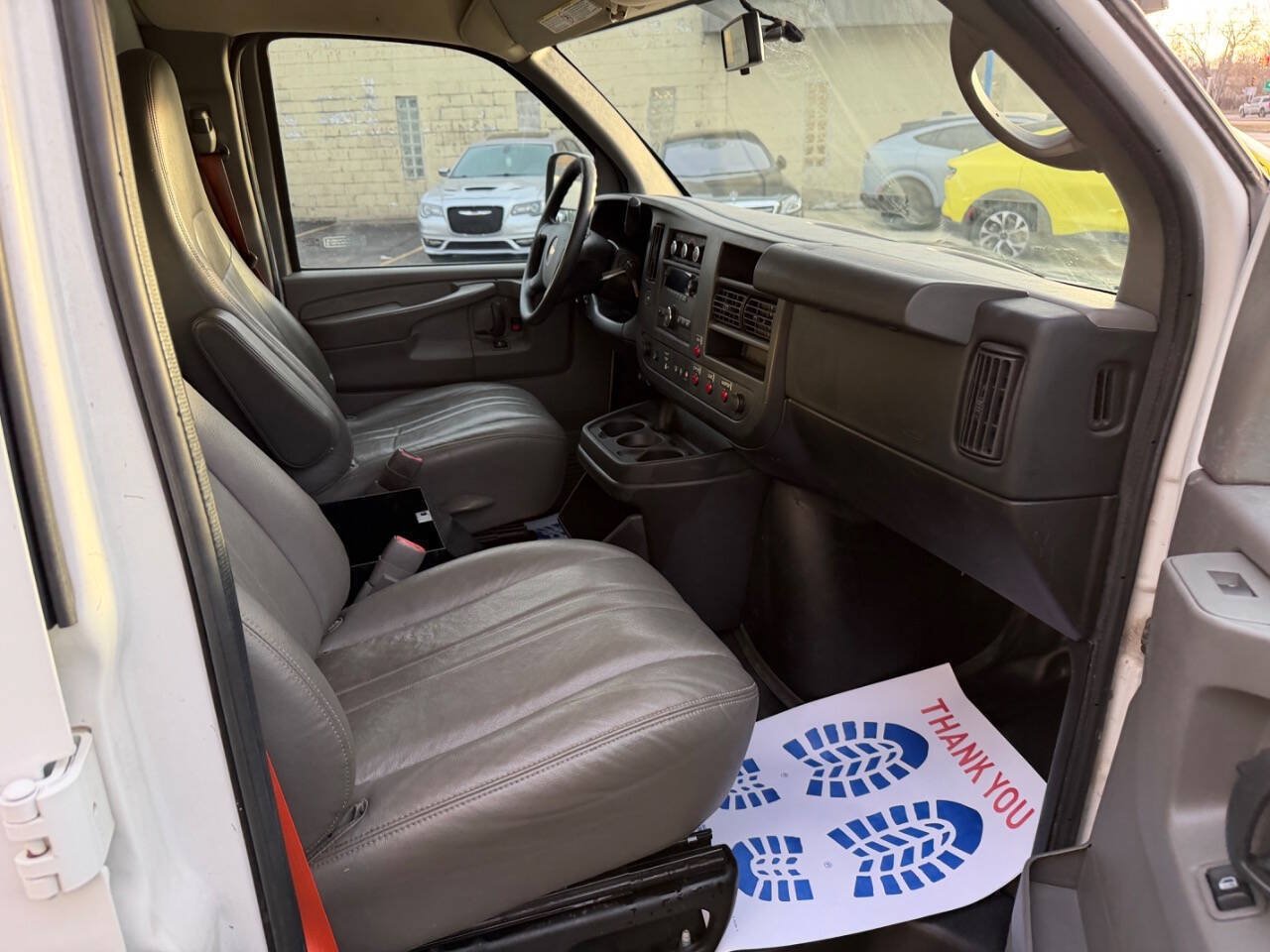Used 2014 Chevrolet Express 2500 RWD image 20