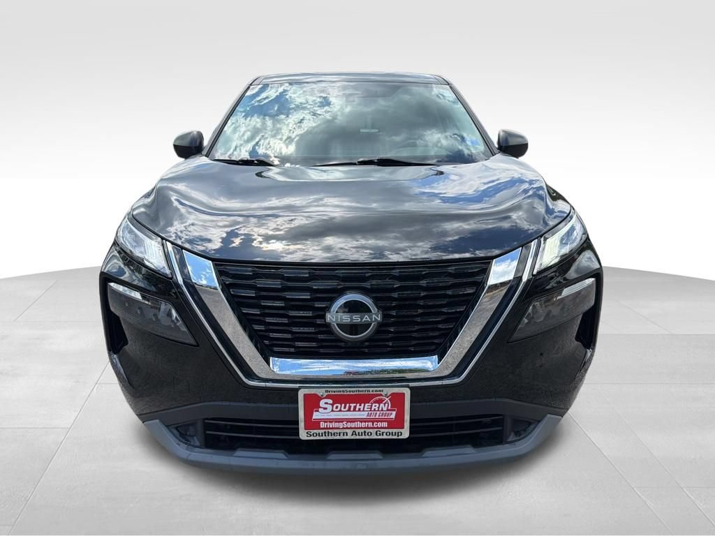 Used 2023 Nissan Rogue S AWD/4WD image 9