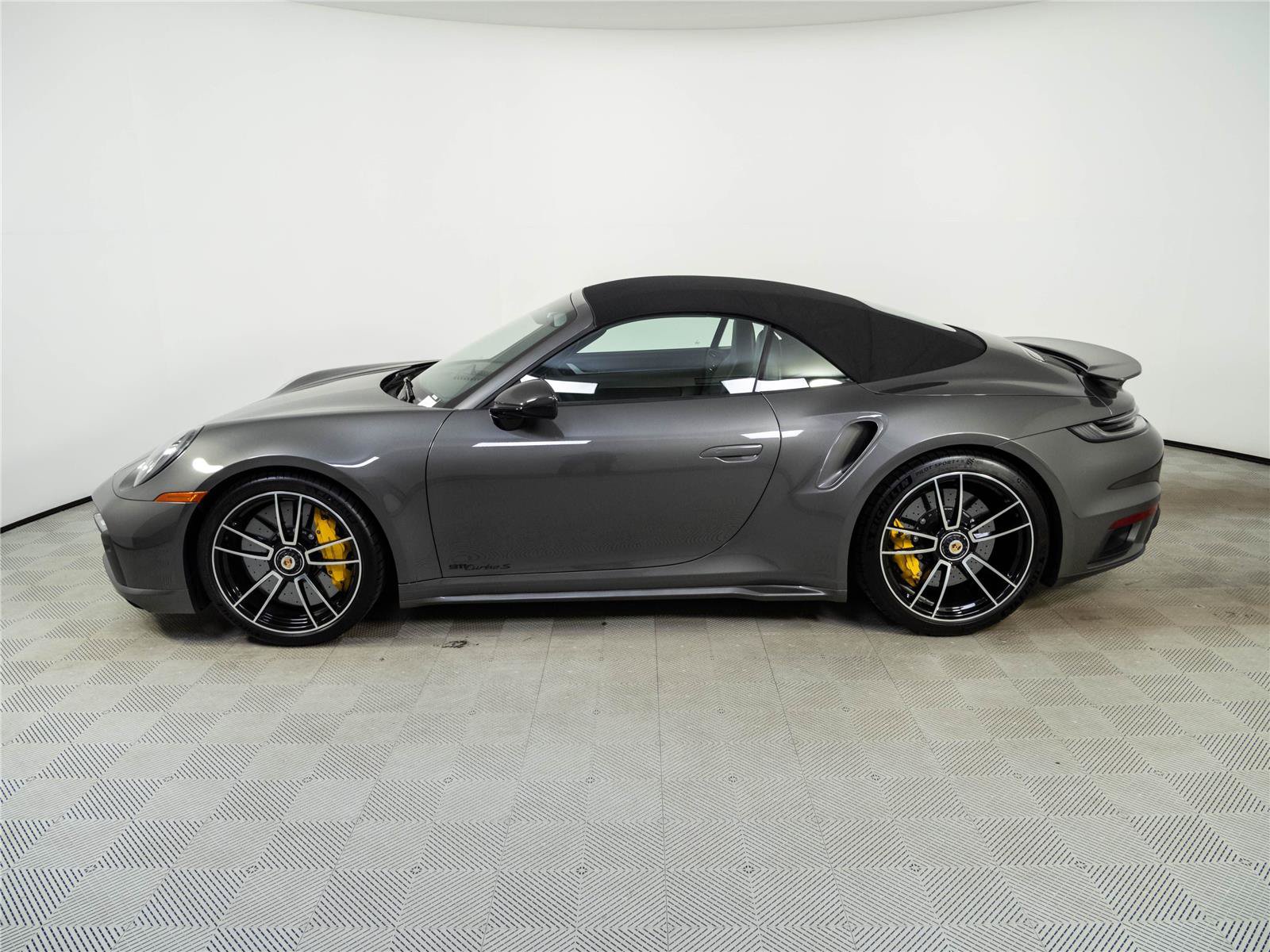 Certified 2021 Porsche 911 Turbo S AWD/4WD image 34