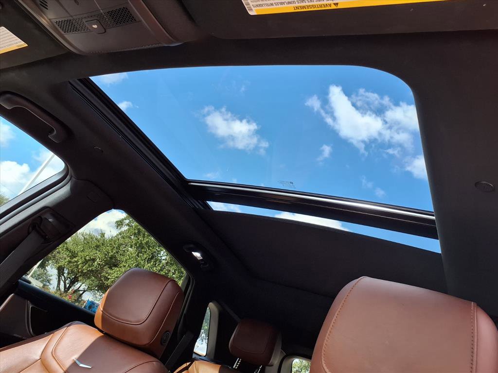 Used 2022 Cadillac XT5 Premium Luxury w/ Technology Package image 5