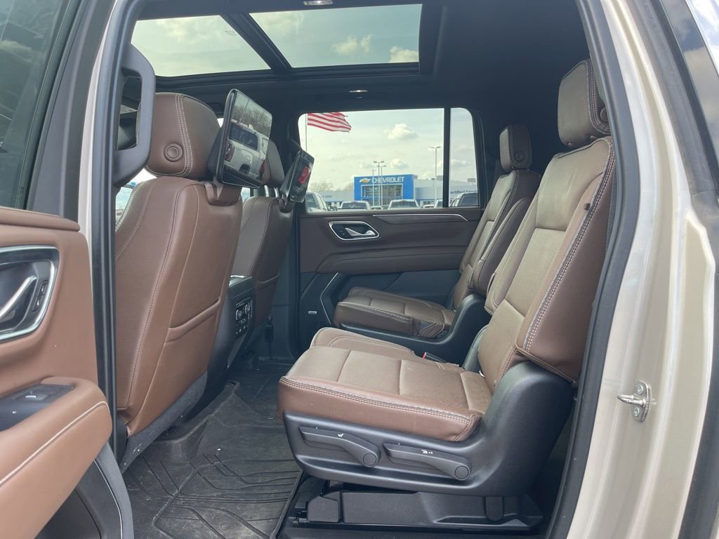 Certified 2021 Chevrolet Suburban High Country AWD/4WD image 13