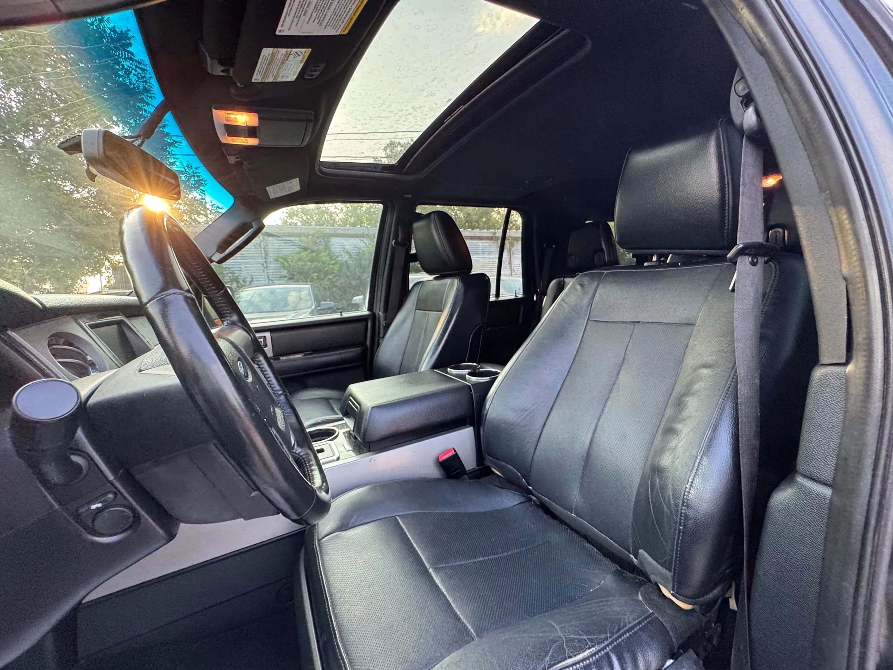 Used 2015 Ford Expedition Limited w/ Equipment Group 301A RWD image 23