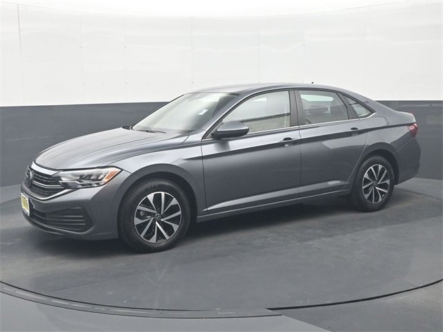 Used 2024 Volkswagen Jetta S image 4