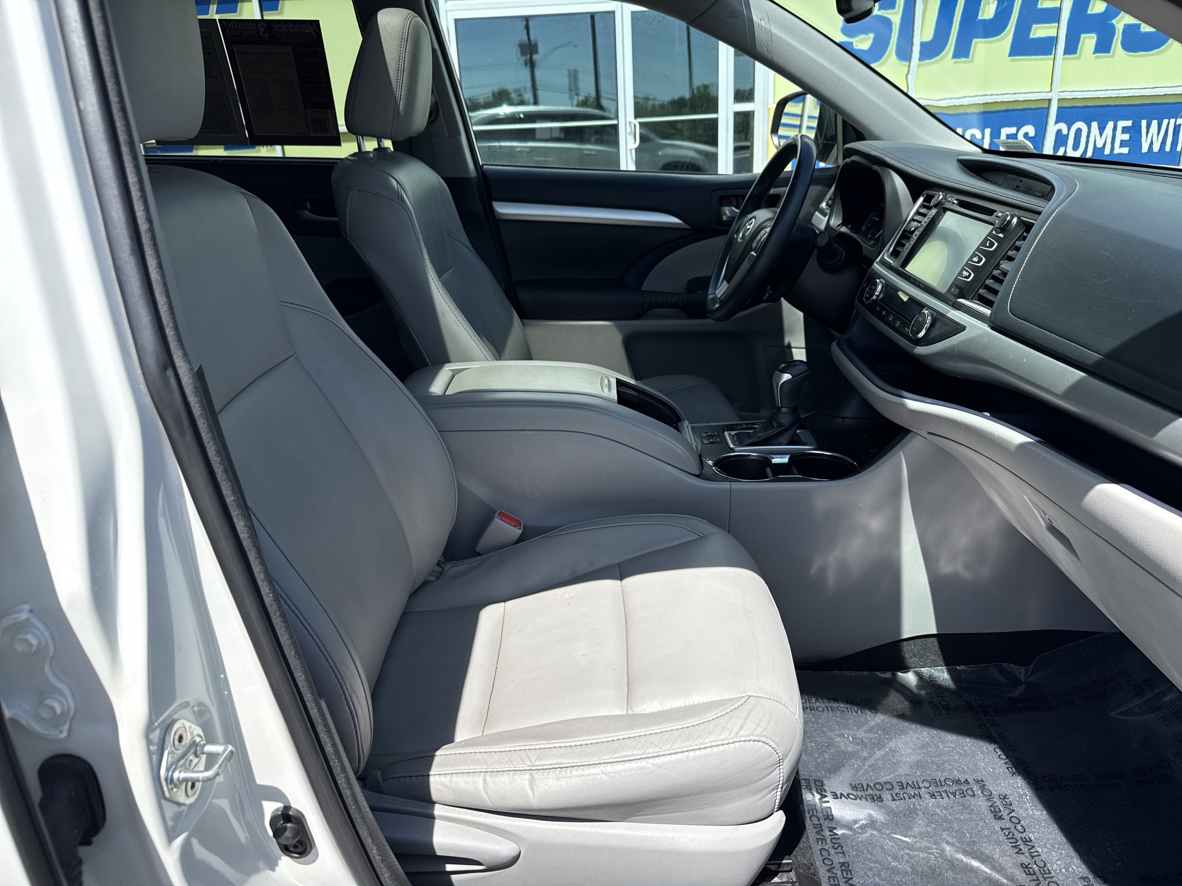 Used 2016 Toyota Highlander XLE AWD/4WD image 35