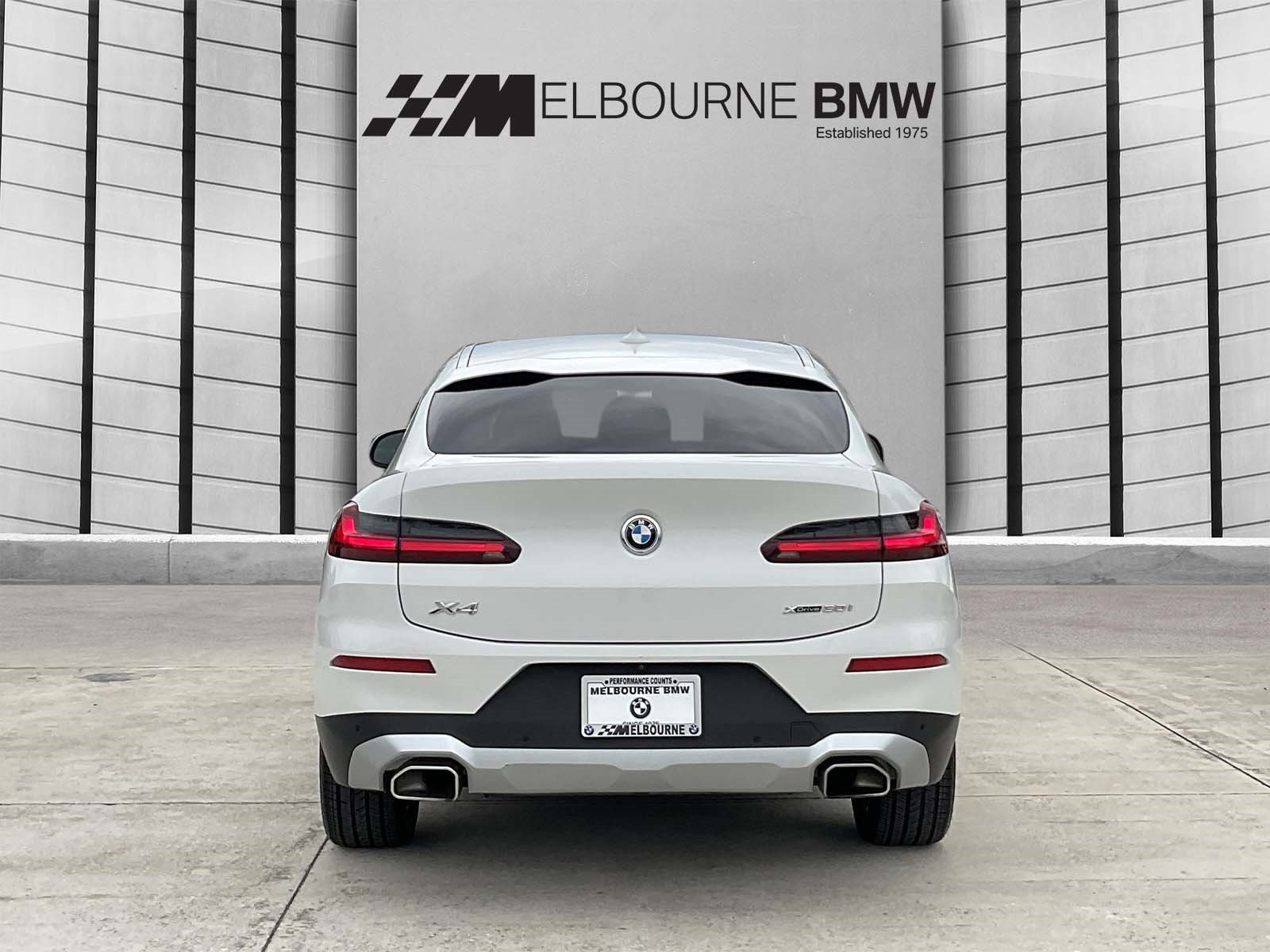 Used 2022 BMW X4 xDrive30i AWD/4WD image 5