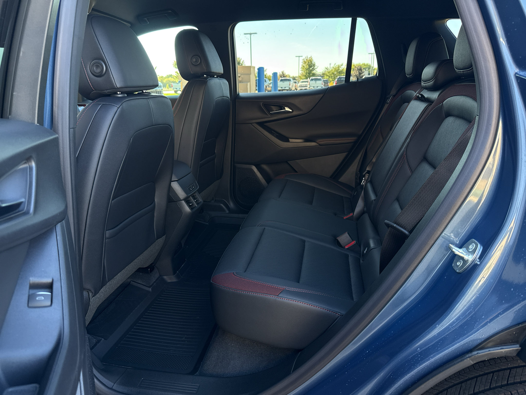 New 2027 Chevrolet Equinox RS w/ Safety and Technology Package AWD/4WD image 39