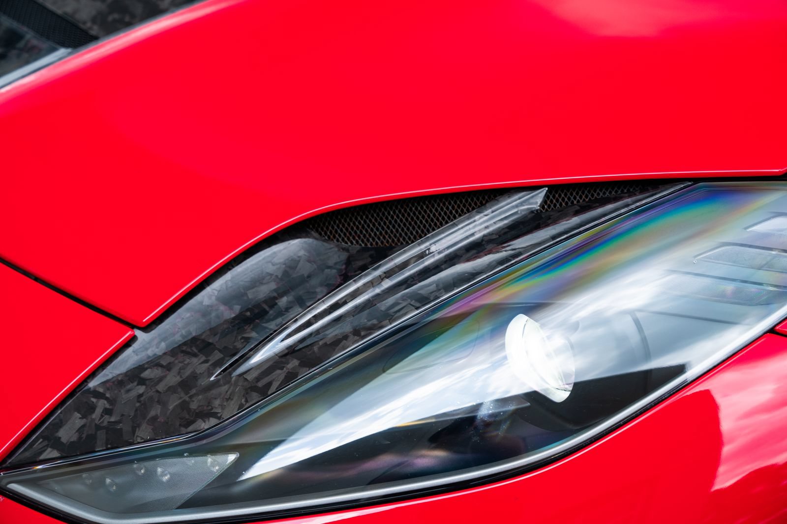 Used 2020 Ferrari 812 Superfast RWD image 38