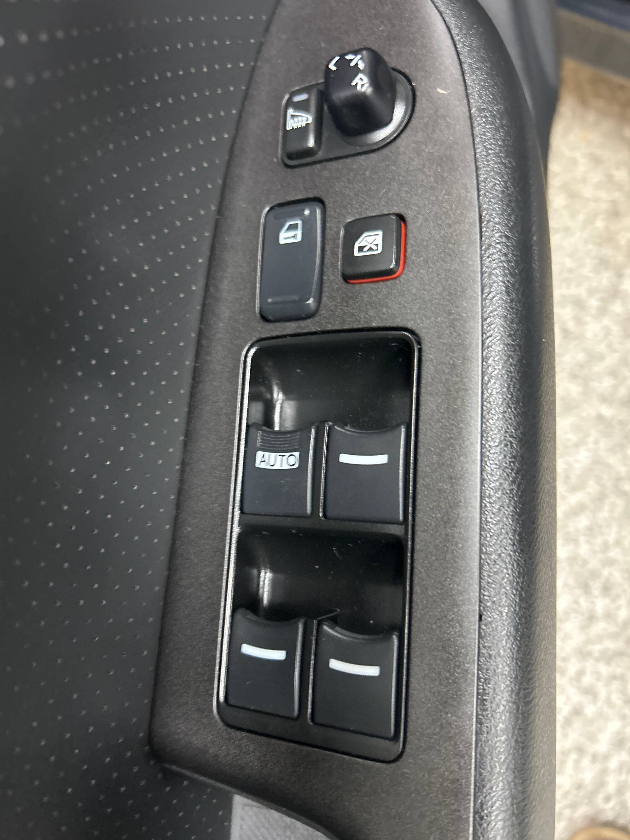 Used 2007 Acura TSX w/ Navigation FWD image 9