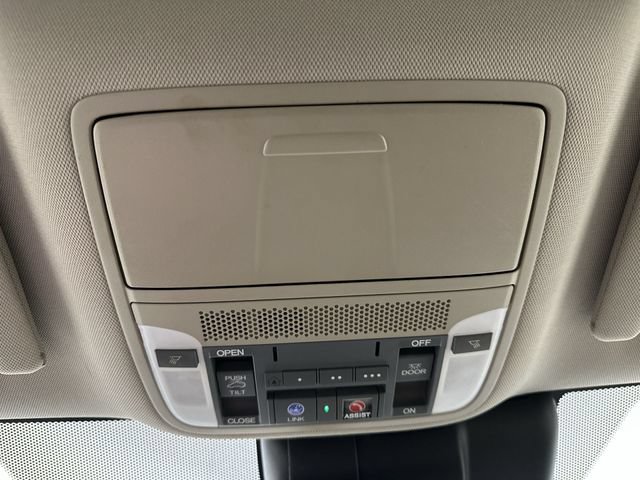 Used 2018 Acura RDX w/ Advance Package FWD image 28