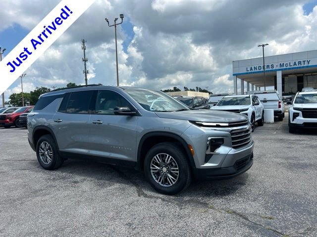 Used 2026 Chevrolet Traverse LT