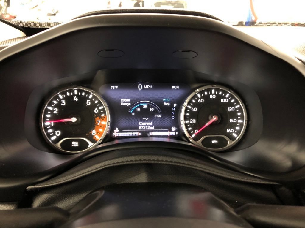 Used 2015 Jeep Renegade Limited AWD/4WD image 8