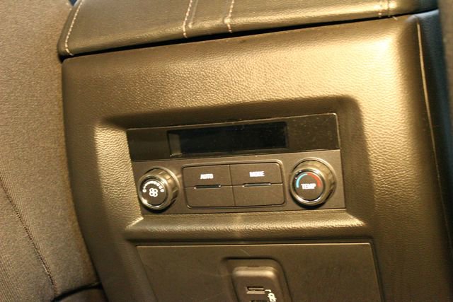 Used 2023 Chevrolet Traverse LT image 15