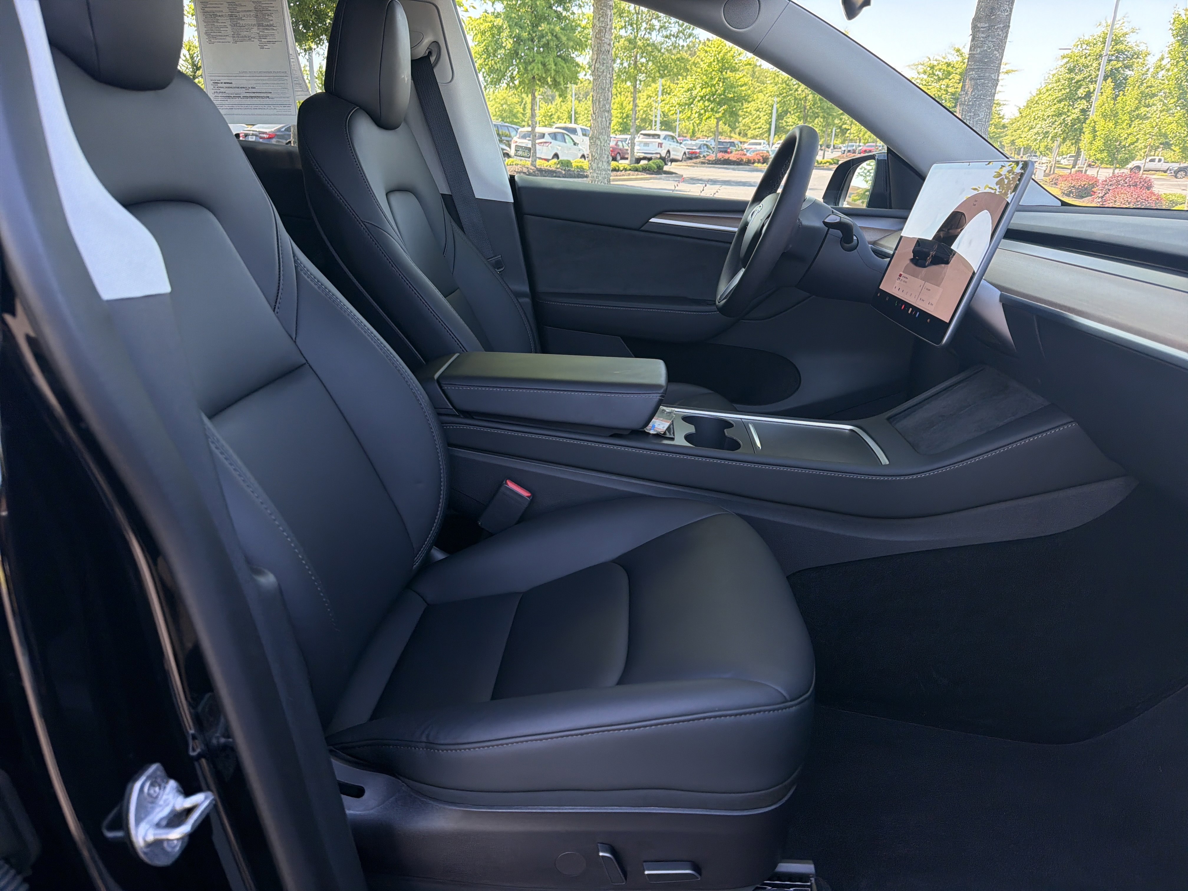 Used 2023 Tesla Model Y Long Range AWD/4WD image 31