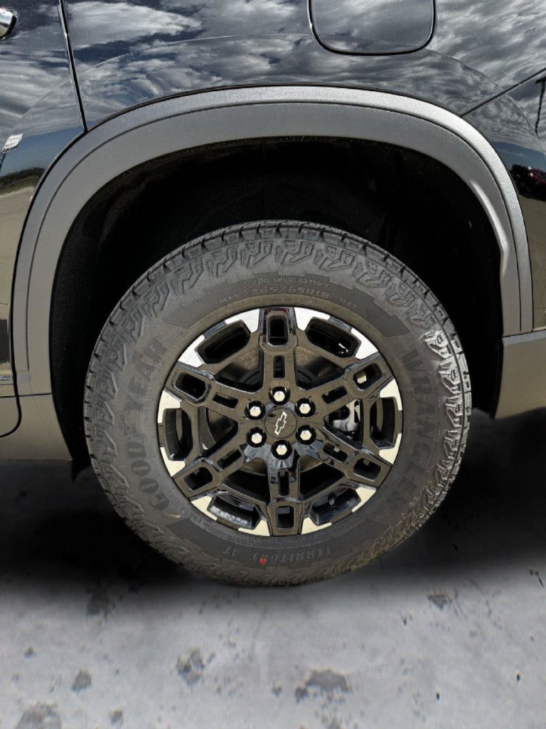 New 2027 Chevrolet Traverse Z71 w/ Enhanced Driving Package AWD/4WD image 16