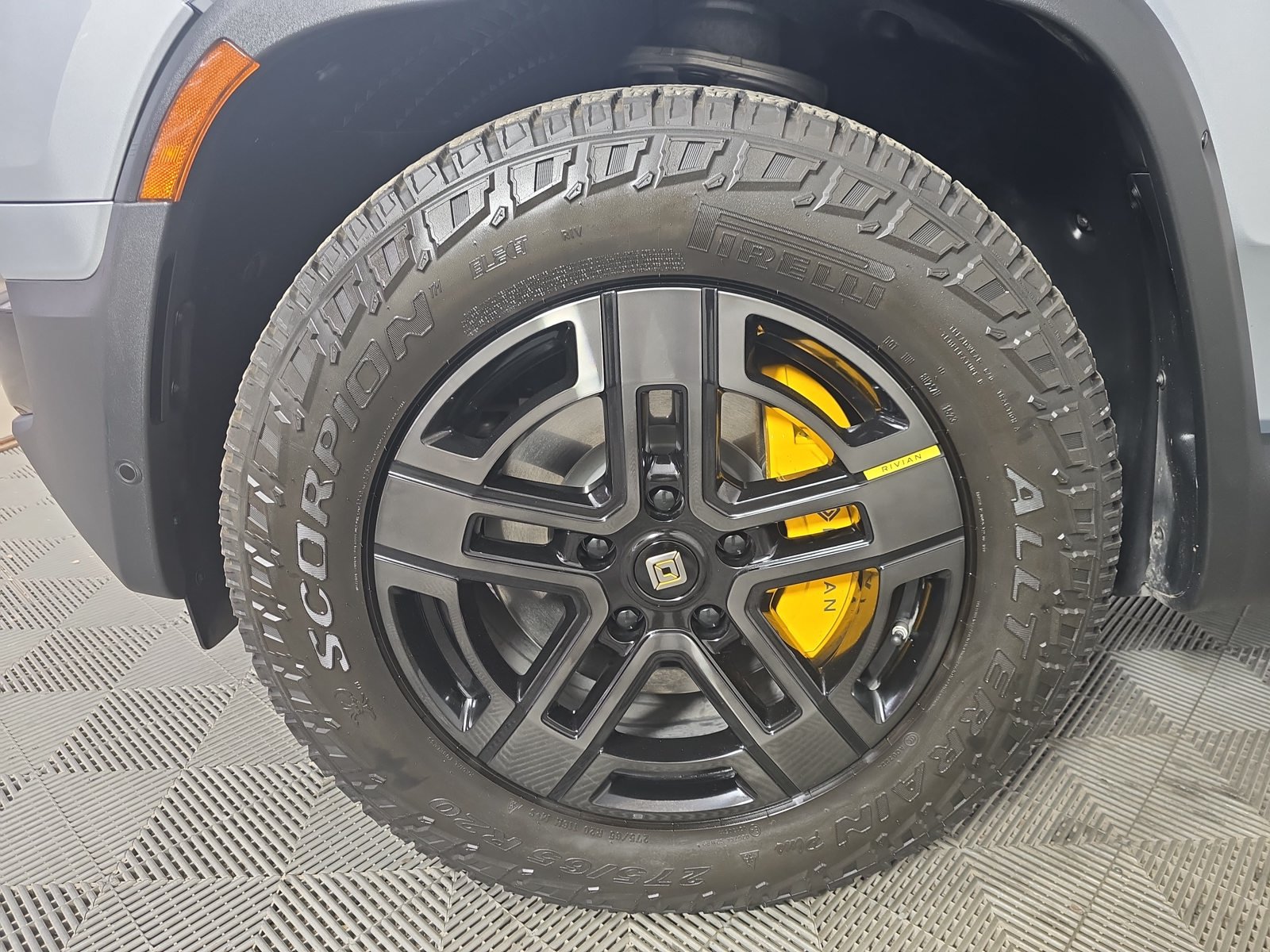 Used 2023 Rivian R1S Adventure Quad AWD/4WD image 9