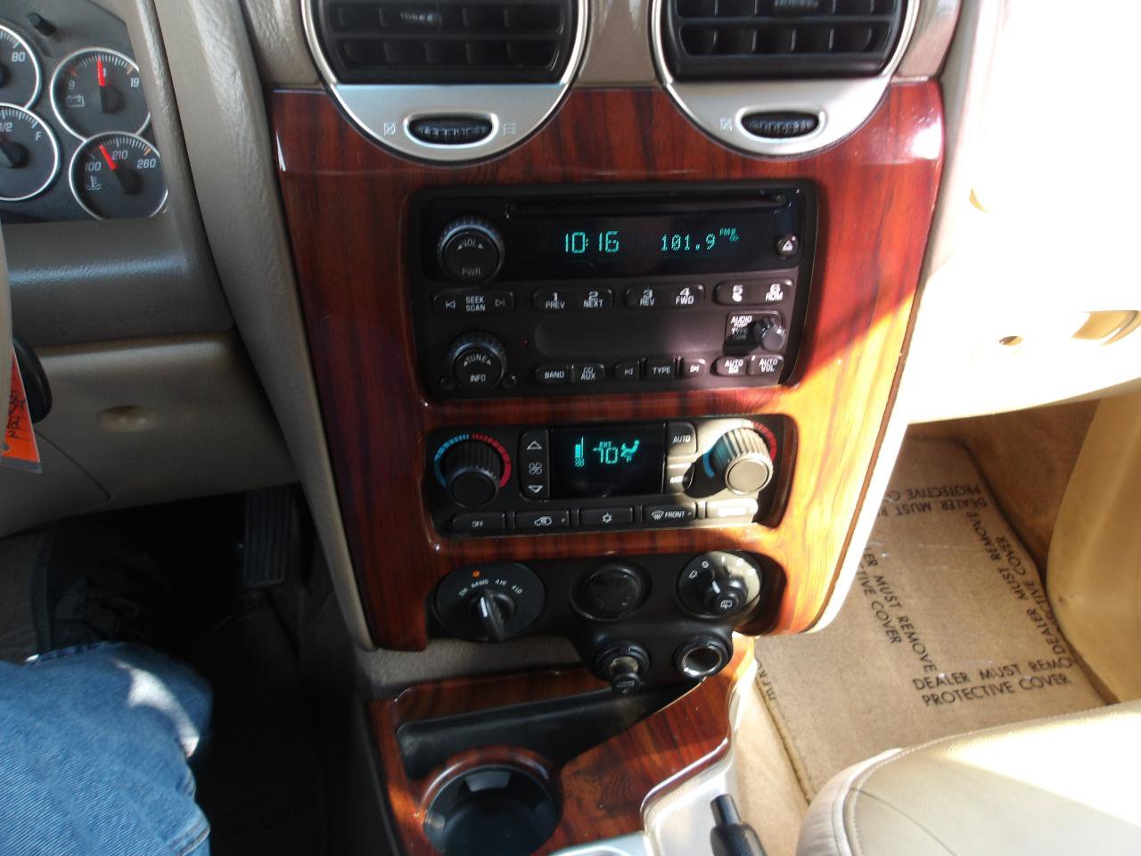 Used 2004 GMC Envoy XL SLT AWD/4WD image 18