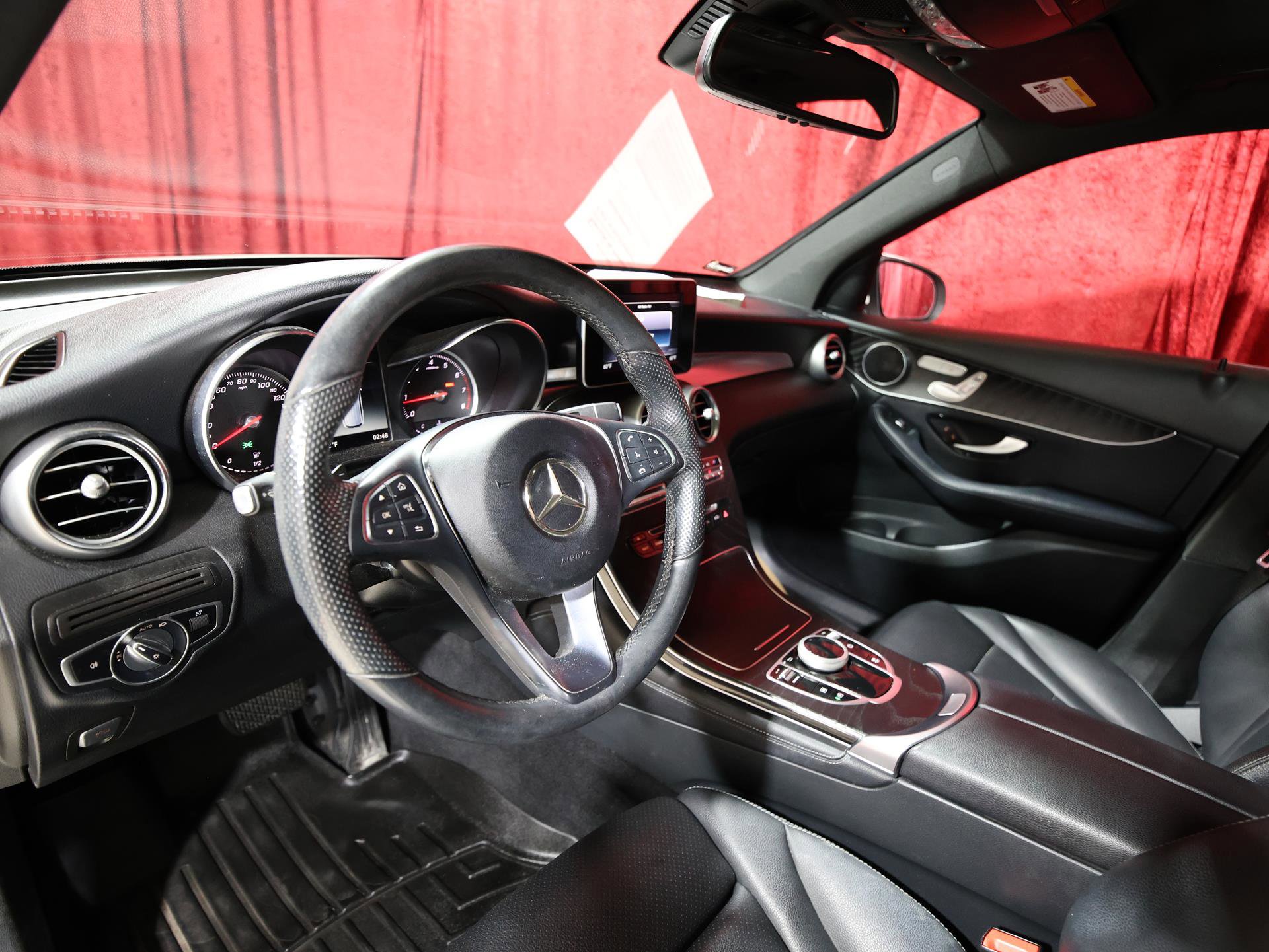 Used 2018 Mercedes-Benz GLC 300 4MATIC image 12