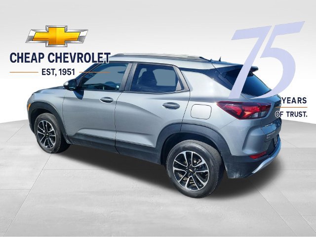 Used 2024 Chevrolet TrailBlazer LT AWD/4WD image 3