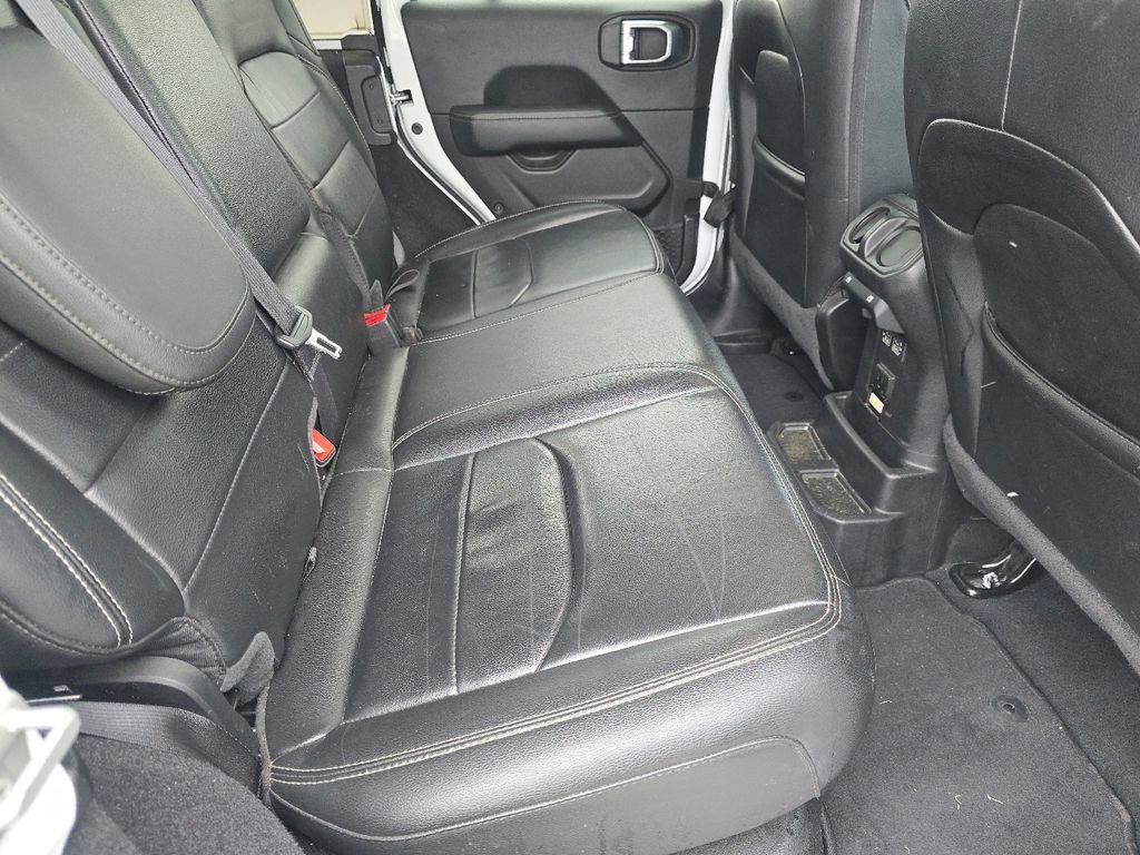 Used 2022 Jeep Wrangler Unlimited Sahara image 20