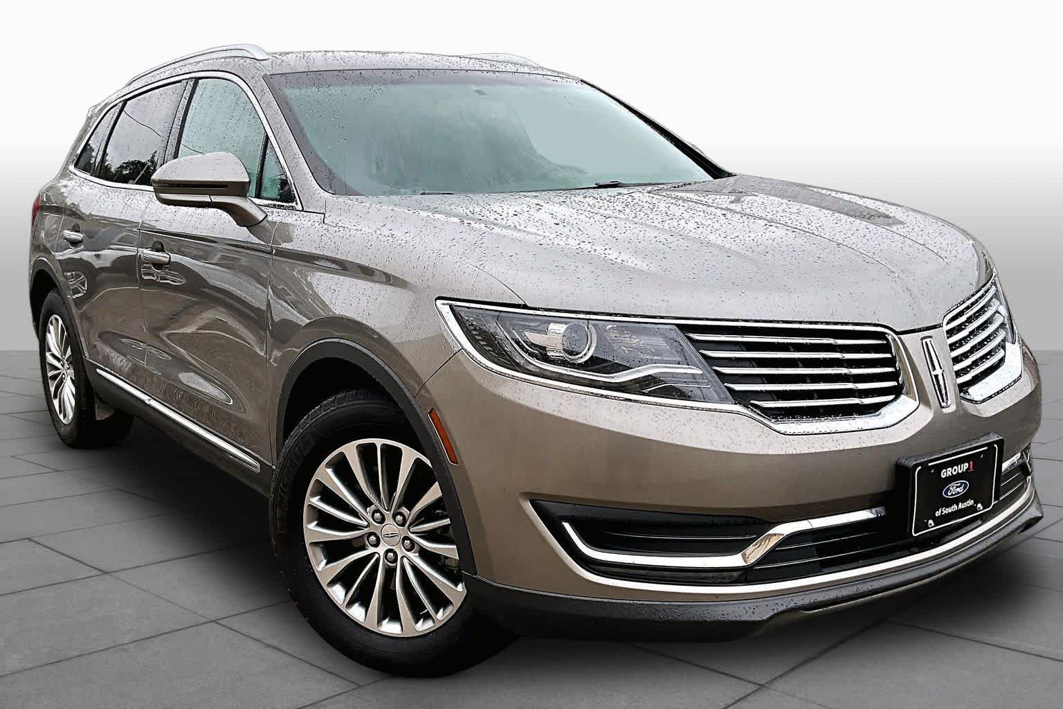 Used 2016 Lincoln MKX Select w/ Select Plus Package FWD image 3