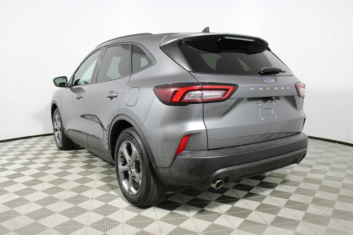Used 2025 Ford Escape ST-Line FWD image 33