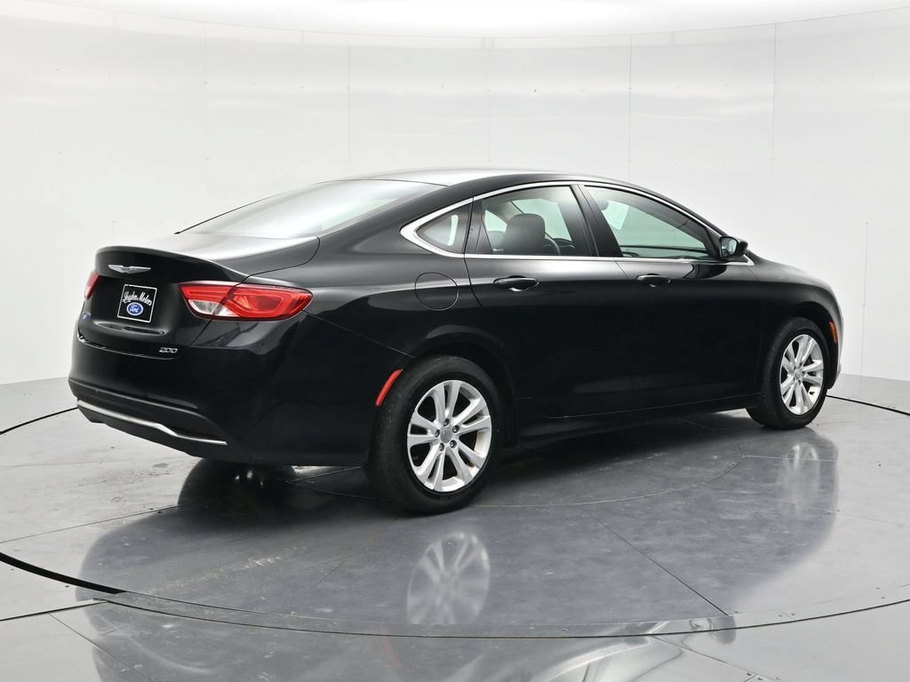 Used 2015 Chrysler 200 Limited FWD image 5