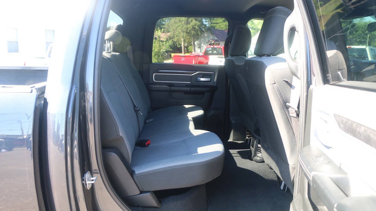 Used 2022 RAM 3500 Big Horn AWD/4WD image 16