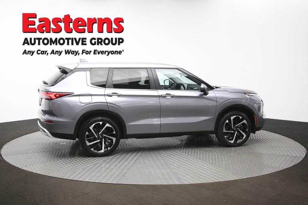 Used 2024 Mitsubishi Outlander SE image 44