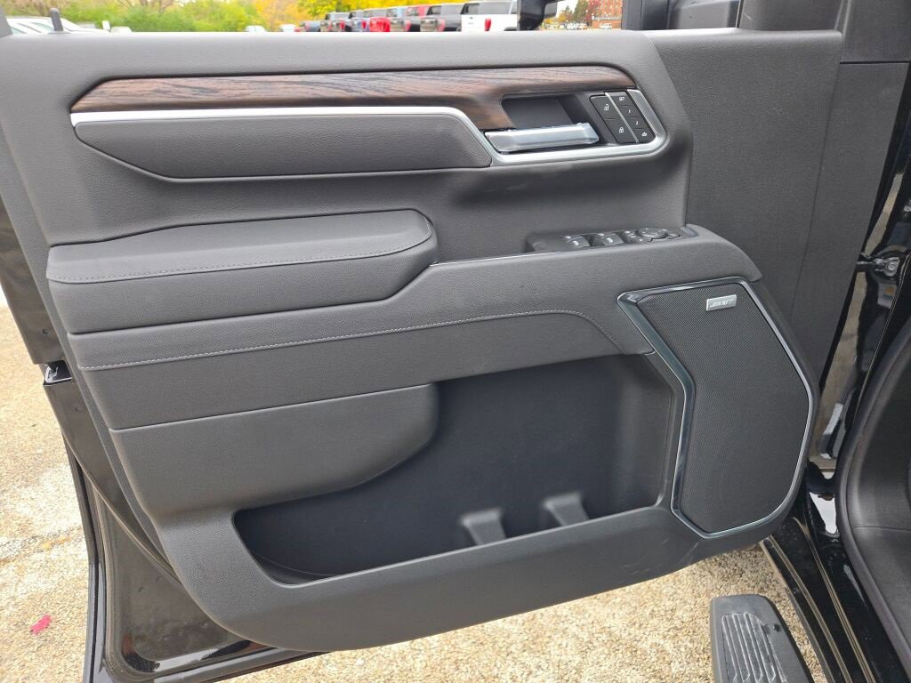 New 2026 GMC Sierra 3500 SLT w/ SLT Premium Package image 21