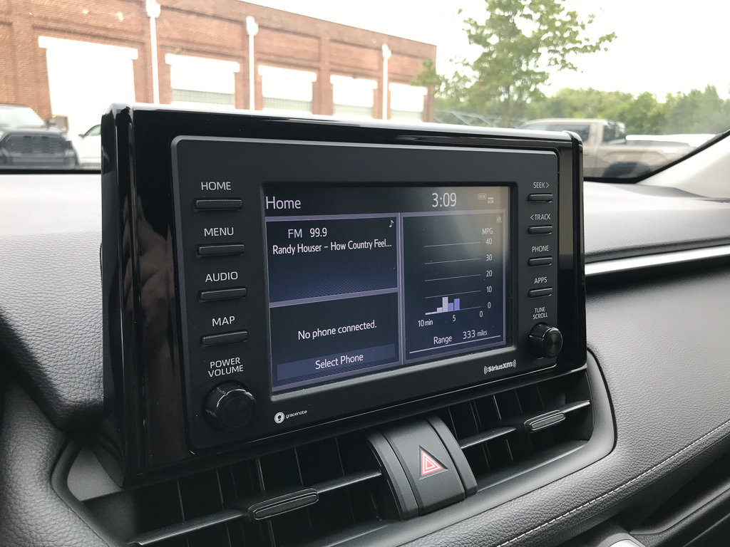 Used 2021 Toyota RAV4 XLE AWD/4WD image 19