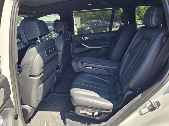 Used 2020 BMW X7 M50i w/ Dynamic Handling Package AWD/4WD image 73
