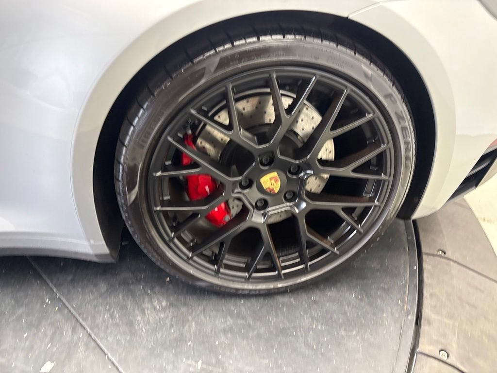 Certified 2024 Porsche 911 Targa 4 GTS AWD/4WD image 15
