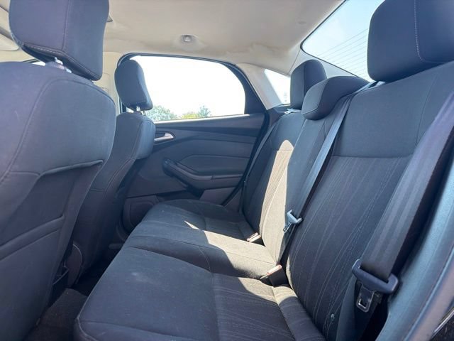 Used 2016 Ford Focus SE FWD image 13