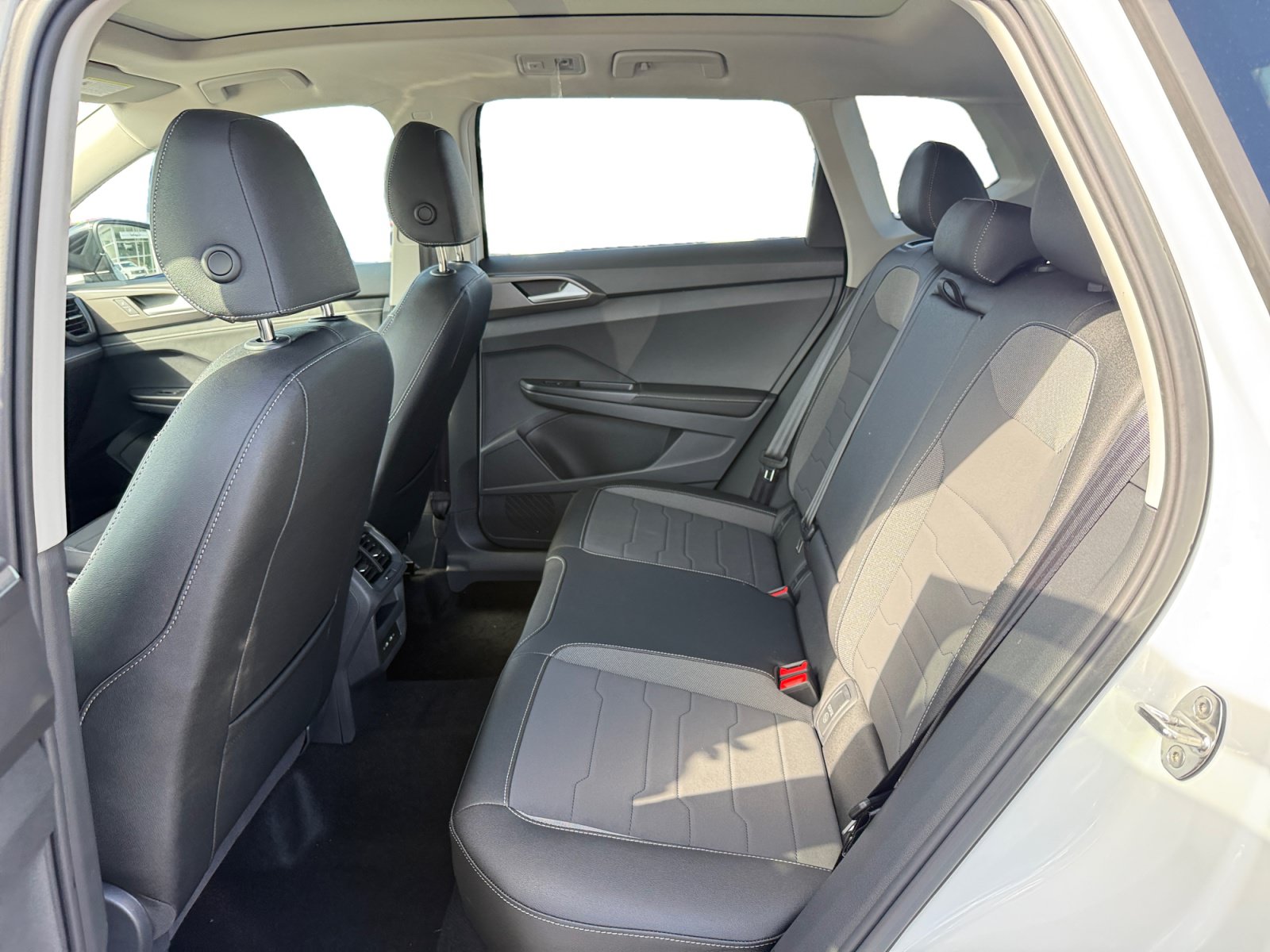 New 2026 Volkswagen Taos SE AWD/4WD image 16