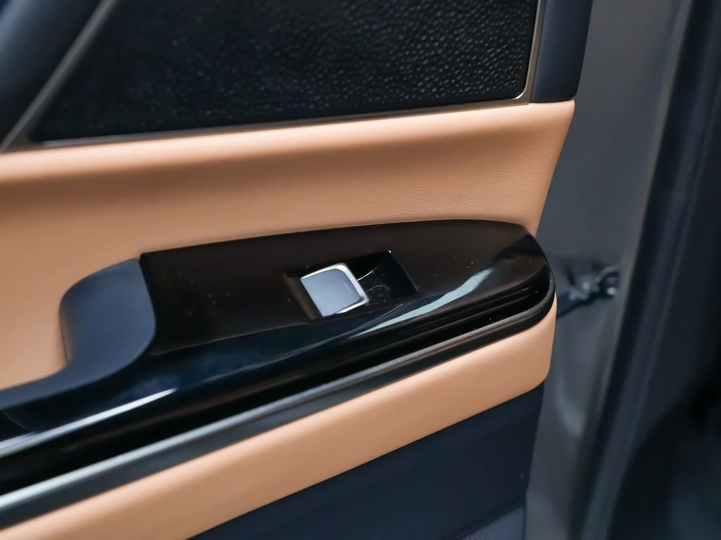 Used 2025 Lexus LX 700h Luxury w/ Appearance Package AWD/4WD image 17