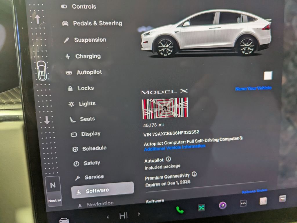Used 2022 Tesla Model X Plaid image 43