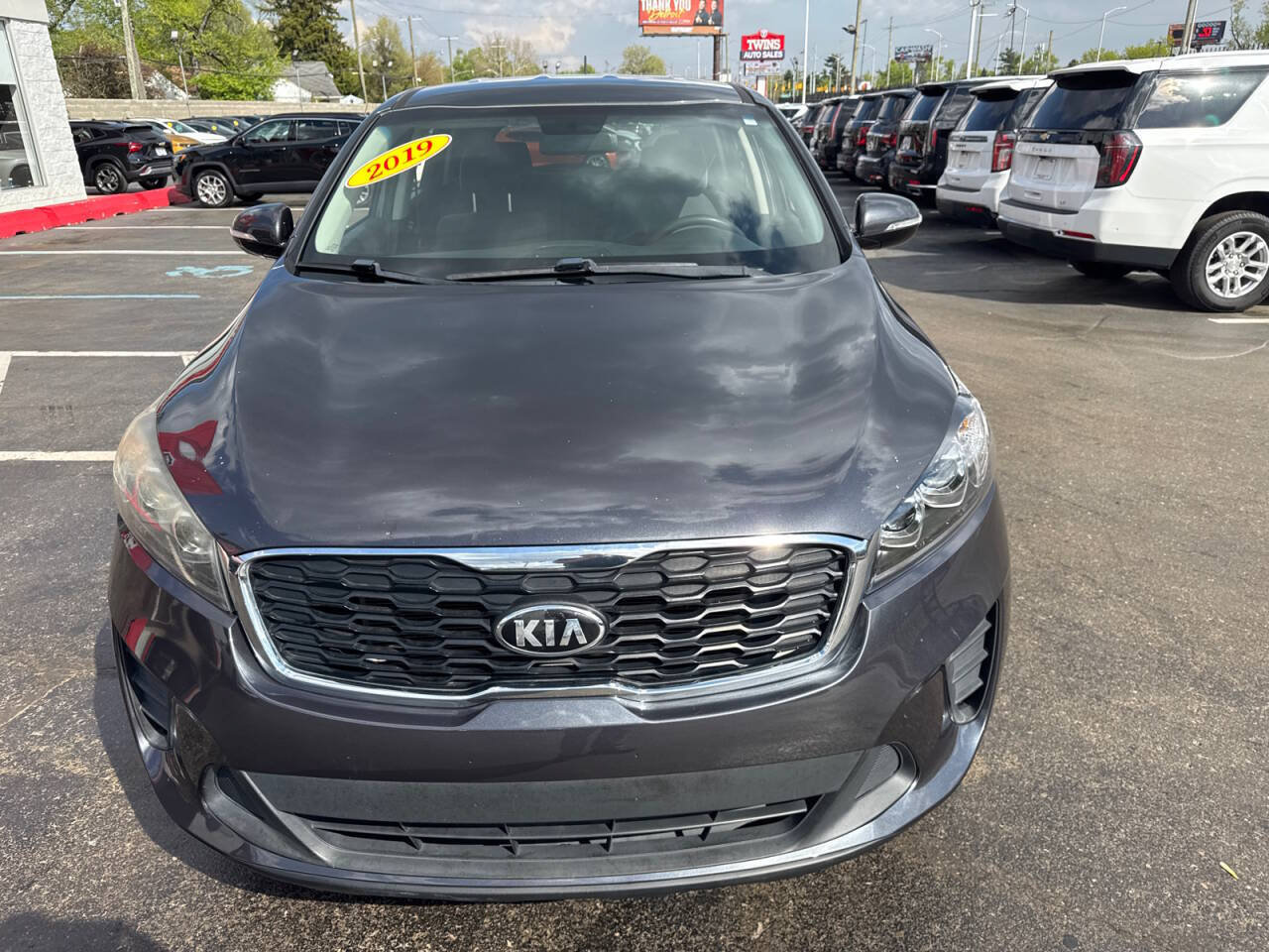 Used 2019 Kia Sorento FWD image 2
