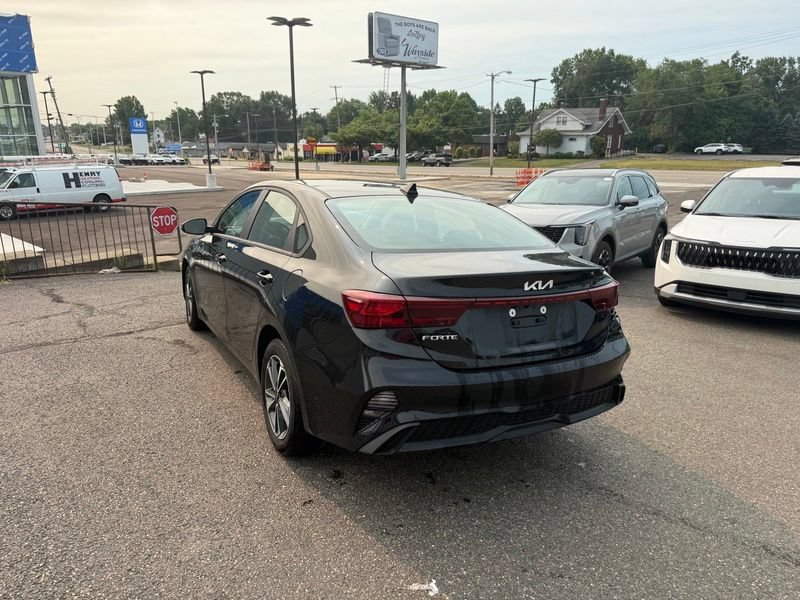 Certified 2024 Kia Forte LXS w/ LXS Technology Package FWD image 6