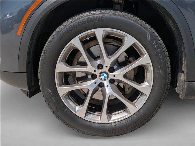 Used 2022 BMW X5 xDrive40i w/ Executive Package AWD/4WD image 9