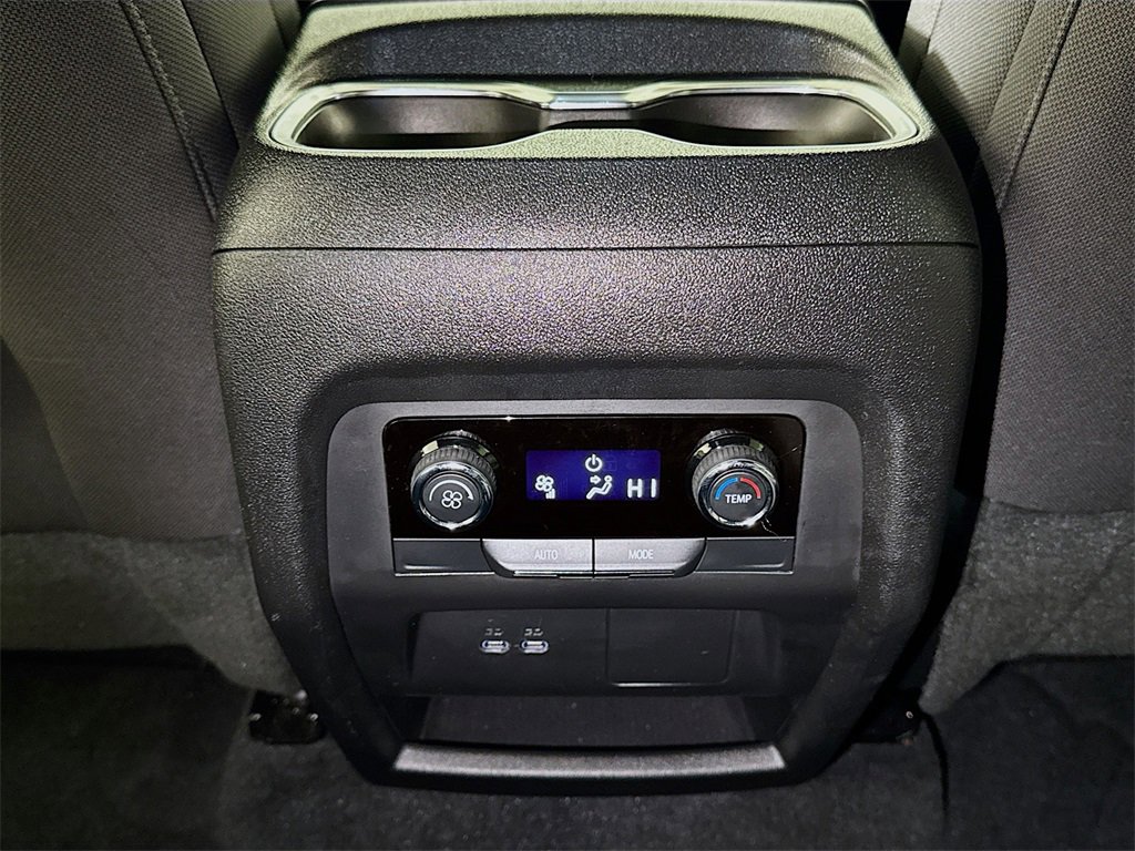 Certified 2025 Chevrolet Traverse LT image 23