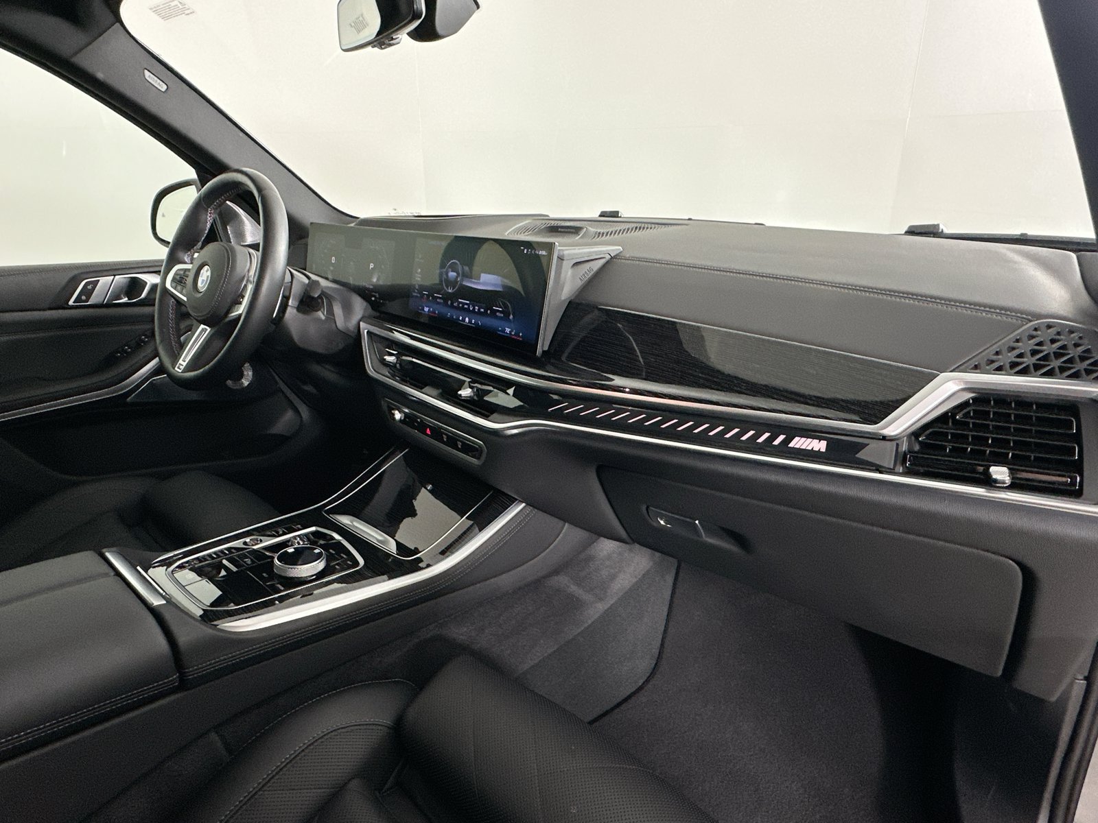 Used 2026 BMW X5 M60i w/ Executive Package AWD/4WD image 48