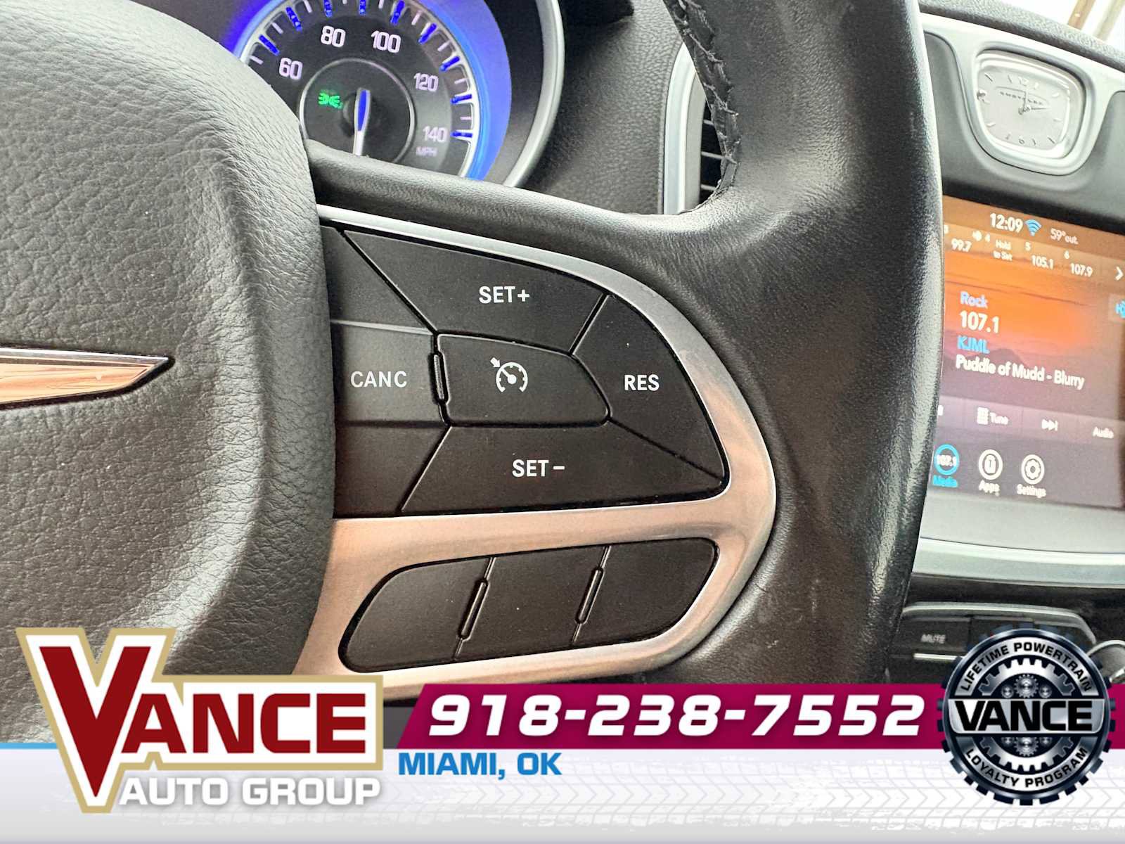 Used 2022 Chrysler 300 Touring w/ Sport Appearance Package RWD image 29