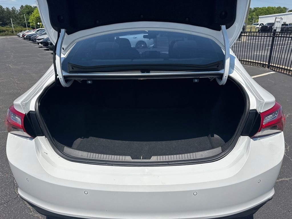 Used 2022 Chevrolet Malibu LT FWD image 19