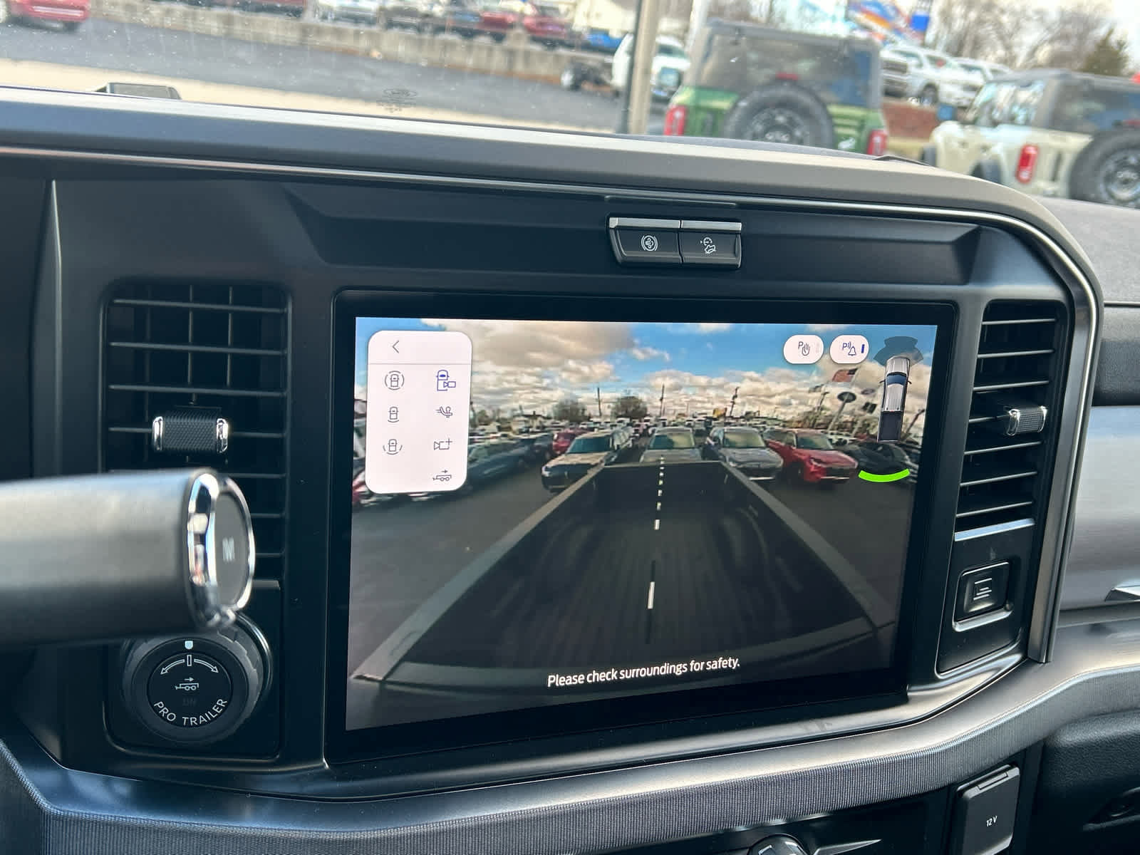 New 2026 Ford F350 Platinum w/ Tremor Off-Road Package image 41