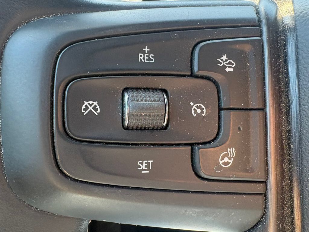Used 2025 GMC Sierra 2500 AT4 AWD/4WD image 6