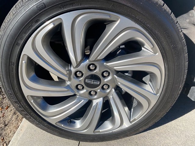 Used 2023 Lincoln Navigator Reserve image 6