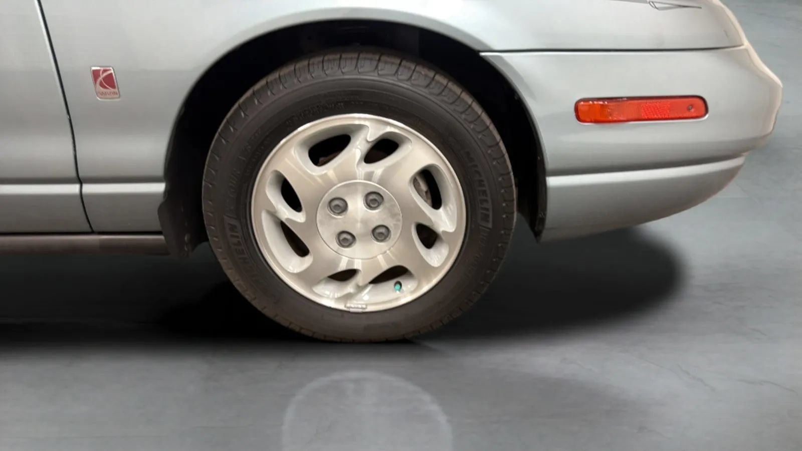Used 2002 Saturn S-Series SL2 w/ SL2 Option Pkg 2 FWD image 24