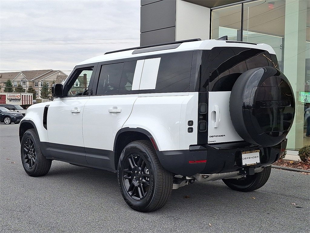 New 2026 Land Rover Defender 110 S image 4