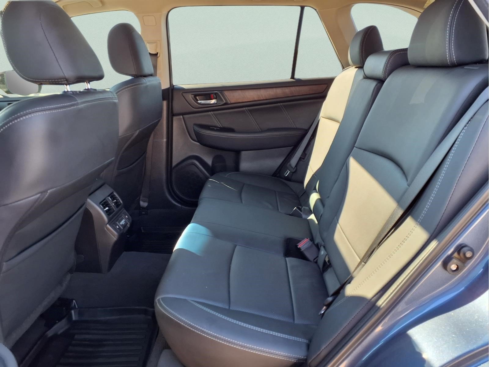Used 2018 Subaru Outback 2.5i Limited AWD/4WD image 11